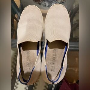 White Rothy’s slip on sneakers, size 9, good condition